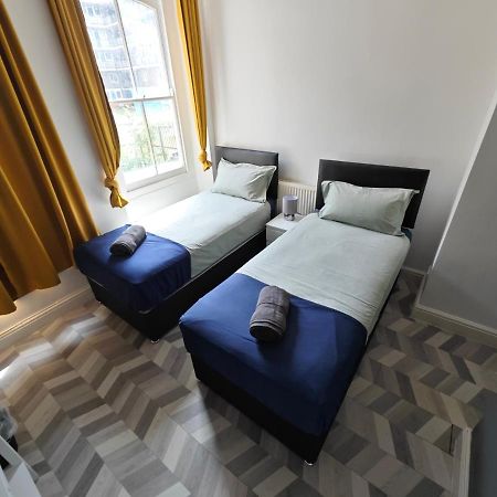 2 Bedroom 2 Bathroom Apartment In Old St - Shoreditch - Zone 1 Лондон Екстериор снимка