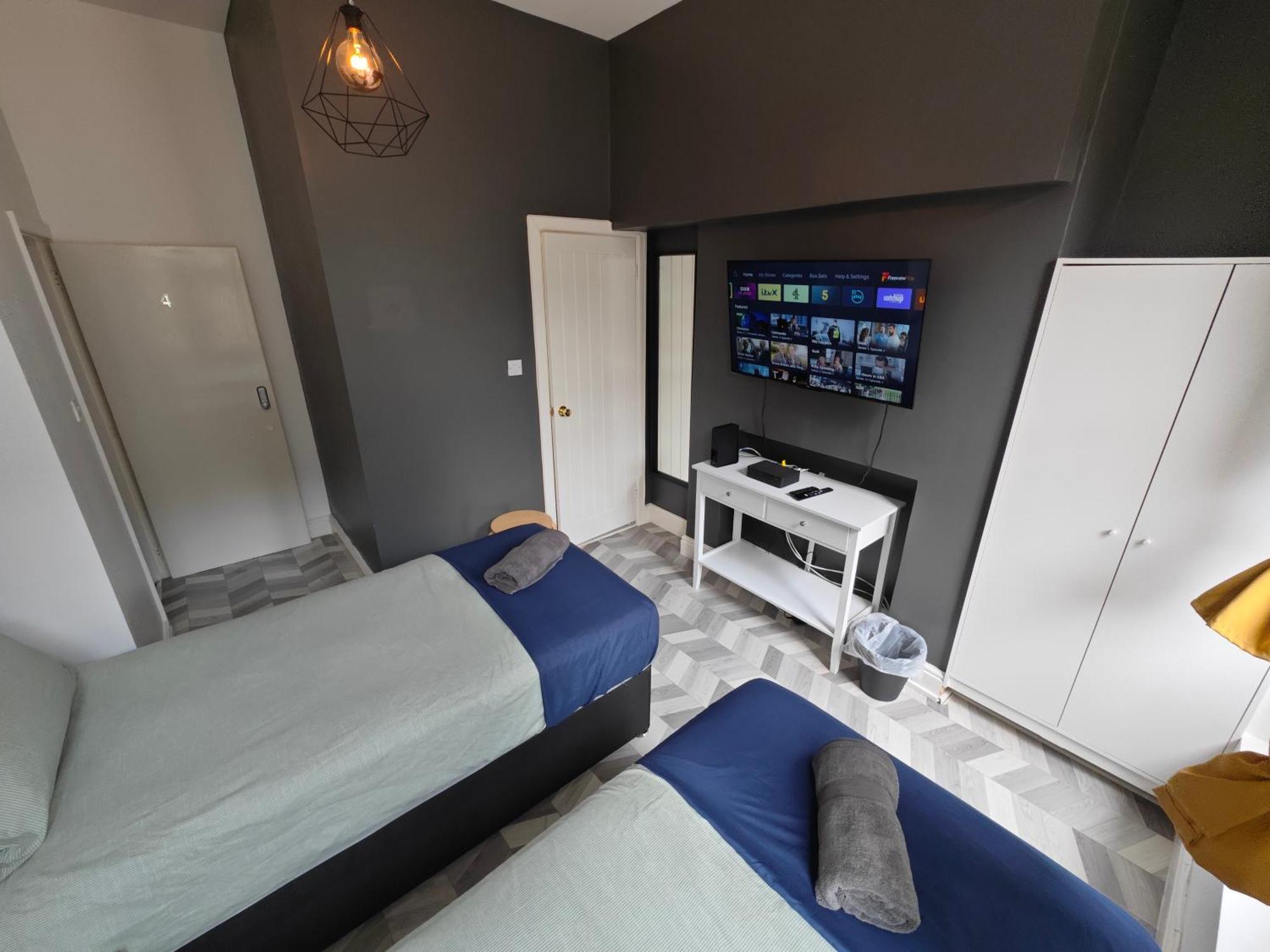 2 Bedroom 2 Bathroom Apartment In Old St - Shoreditch - Zone 1 Лондон Екстериор снимка