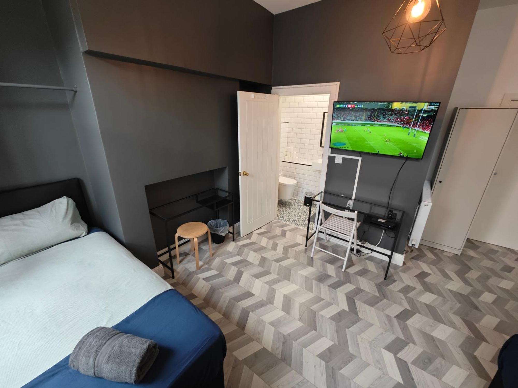 2 Bedroom 2 Bathroom Apartment In Old St - Shoreditch - Zone 1 Лондон Екстериор снимка