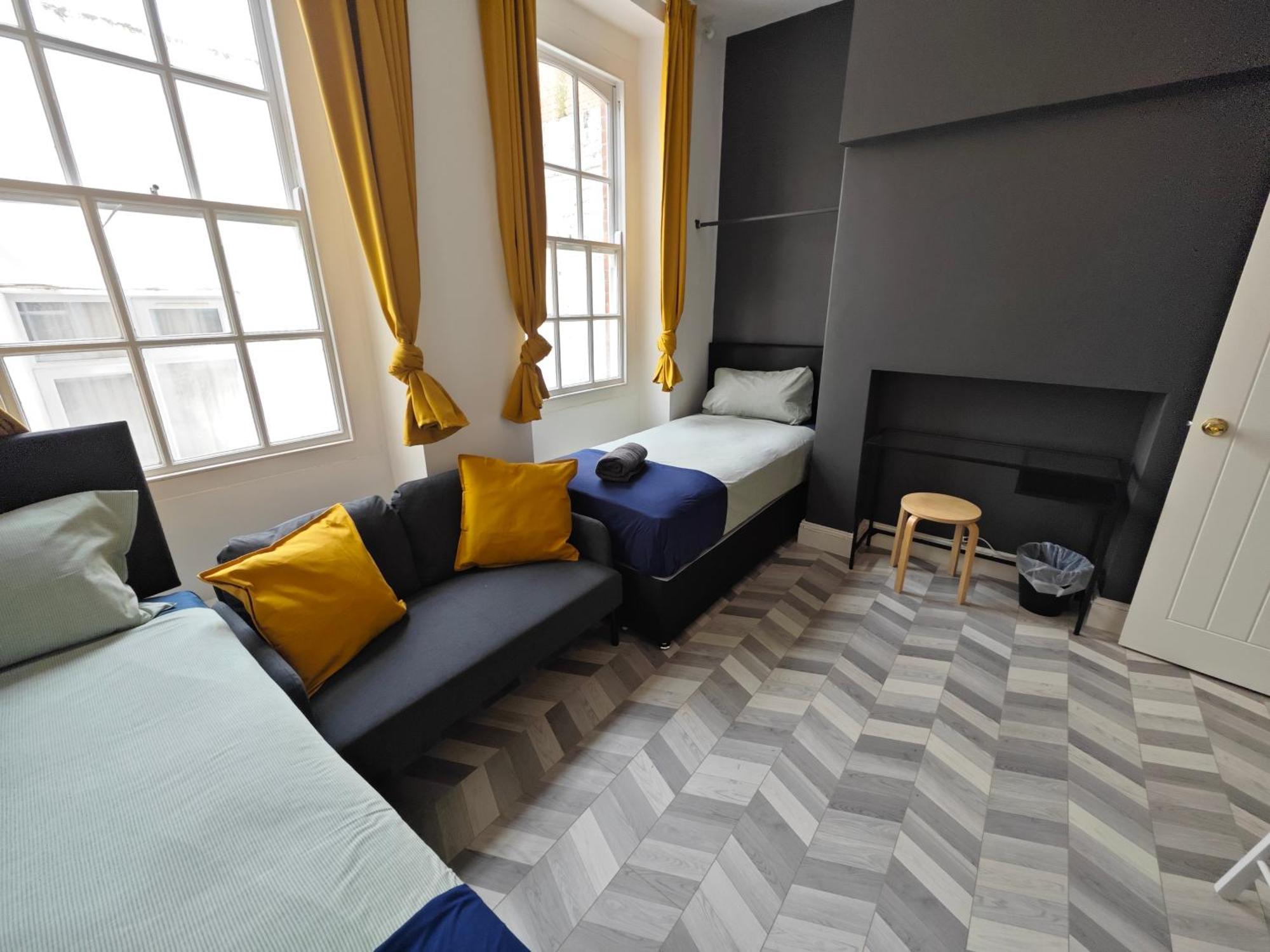 2 Bedroom 2 Bathroom Apartment In Old St - Shoreditch - Zone 1 Лондон Екстериор снимка