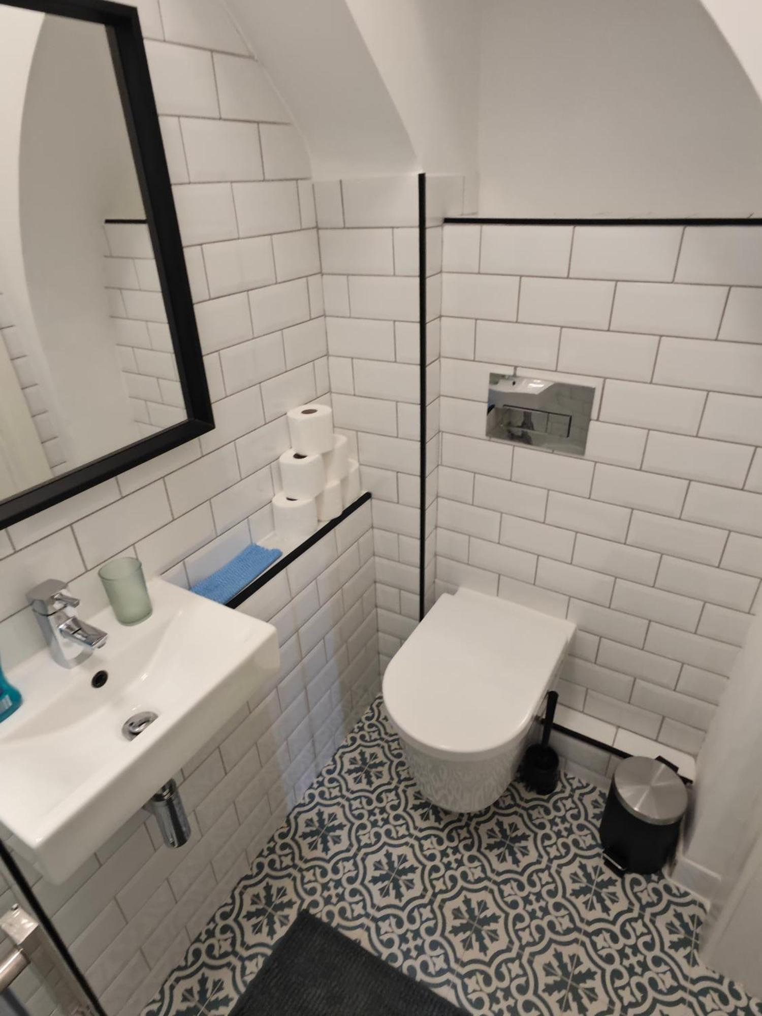 2 Bedroom 2 Bathroom Apartment In Old St - Shoreditch - Zone 1 Лондон Екстериор снимка