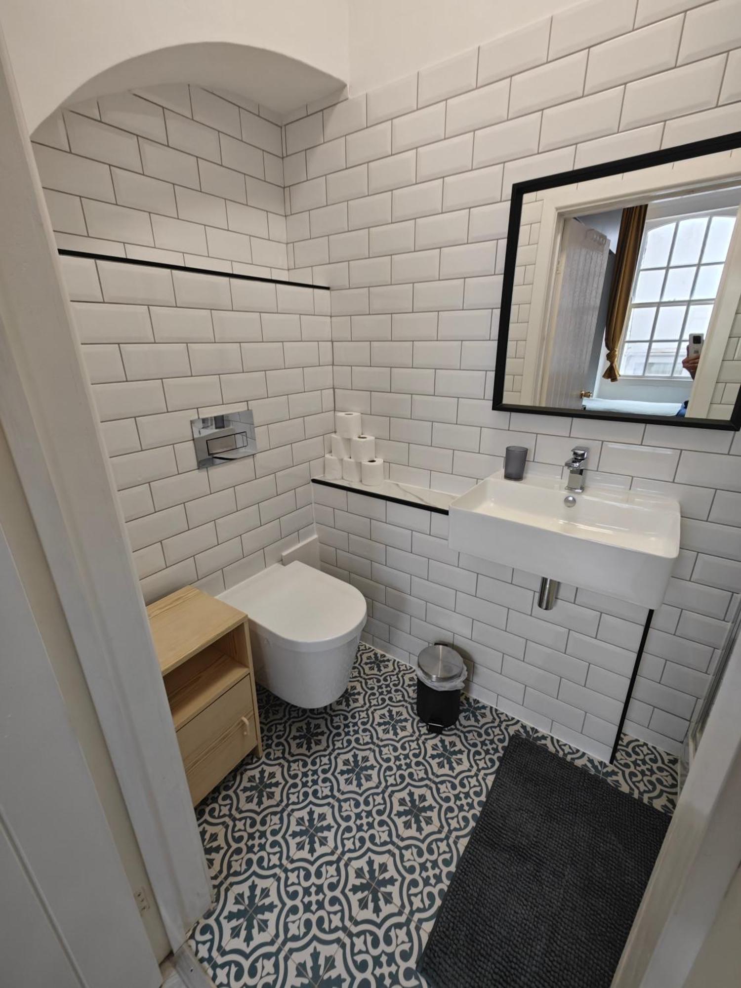 2 Bedroom 2 Bathroom Apartment In Old St - Shoreditch - Zone 1 Лондон Екстериор снимка